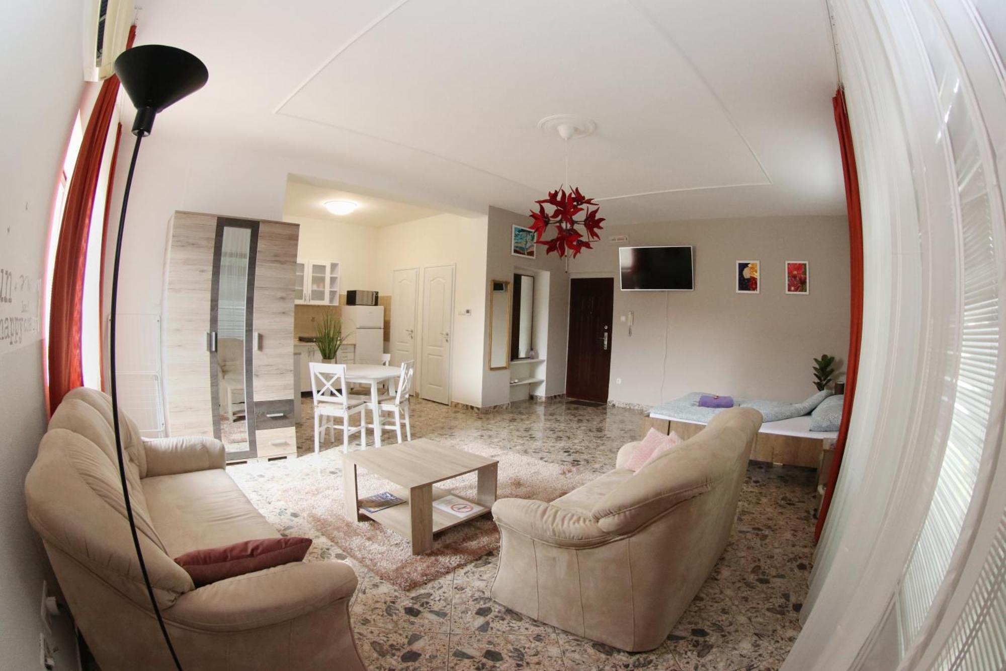 Tulipan Apartman Godollo Exterior photo